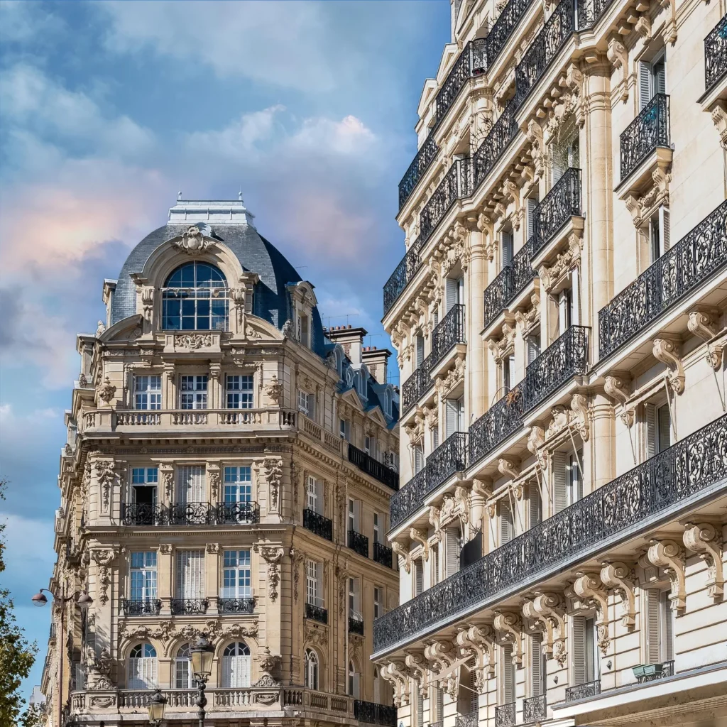 Façades haussmanniennes parisiennes, patrimoine immobilier